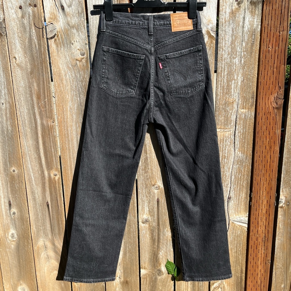 Levi’s Ribcage Jeans - Picture 4 of 8